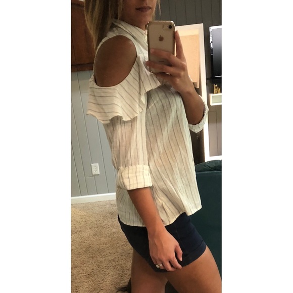 Express cold shoulder button down - Picture 2 of 5